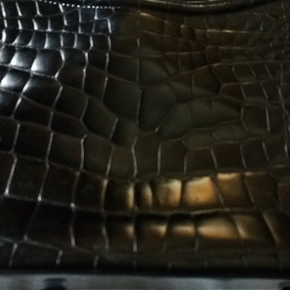 Suarez - Picture 6 of 7